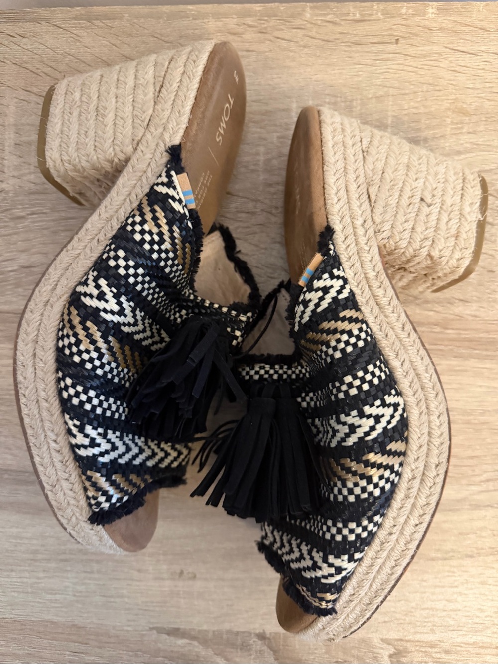 Toms Black and Cream Woven Tassel Slide Mules Size 9 - Picture 3 of 7